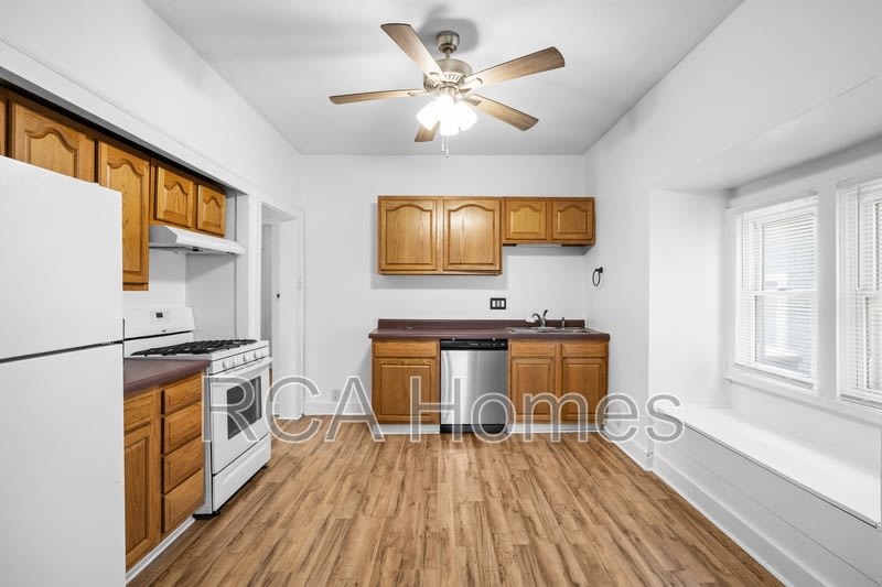 901 North Linwood Avenue – photo 5