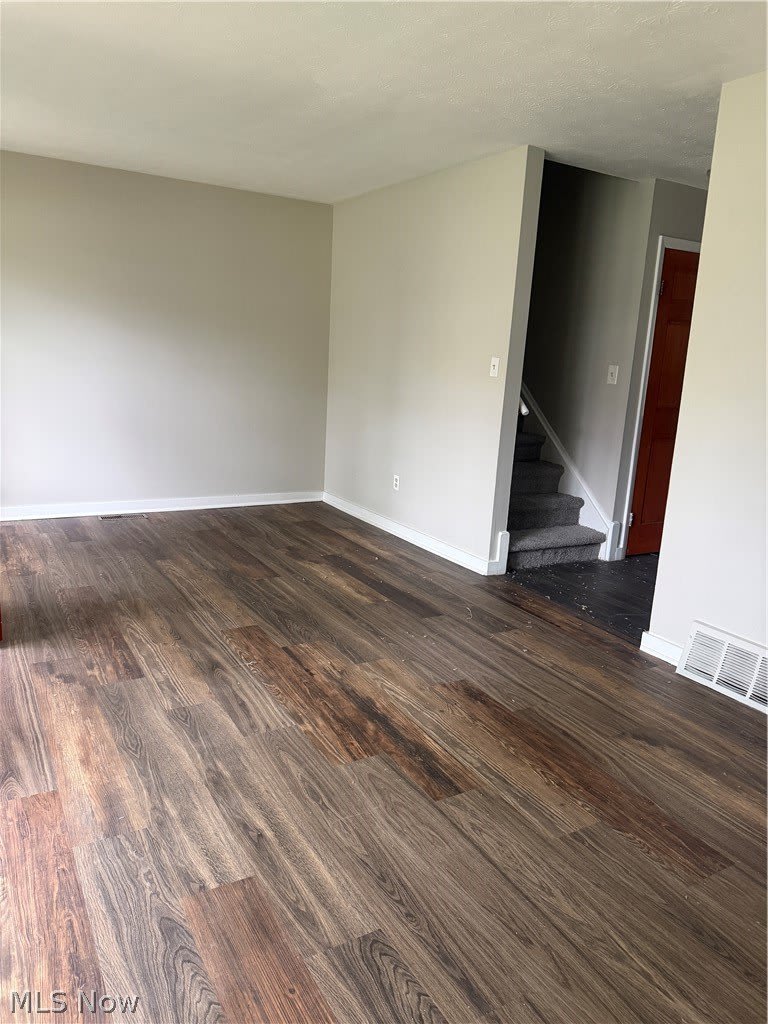 9409 Manor Avenue – photo 2