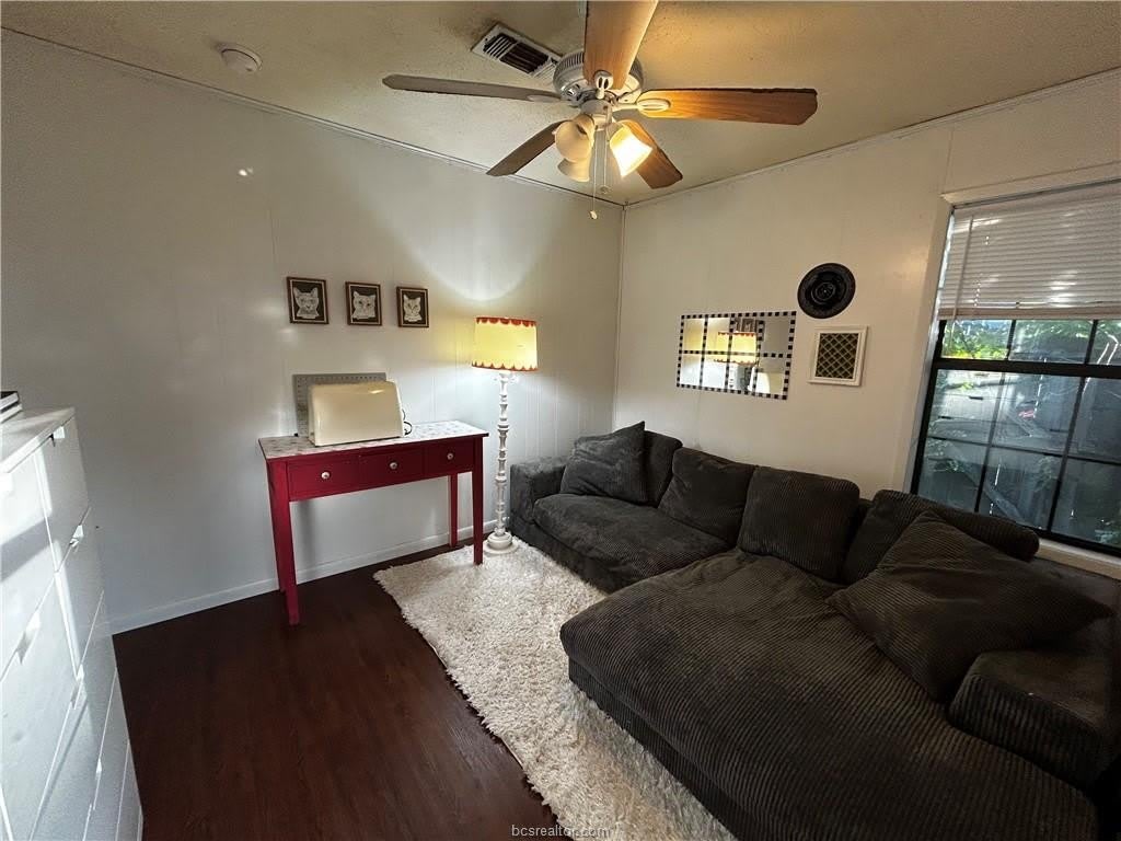 405 Live Oak Street – photo 5
