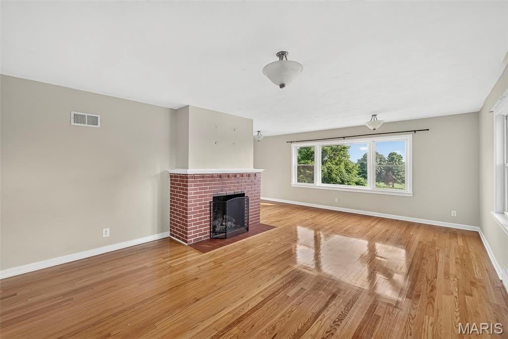 105 N Elm Street – photo 3