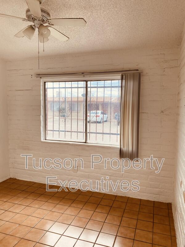 5756 South Park Avenue – photo 5