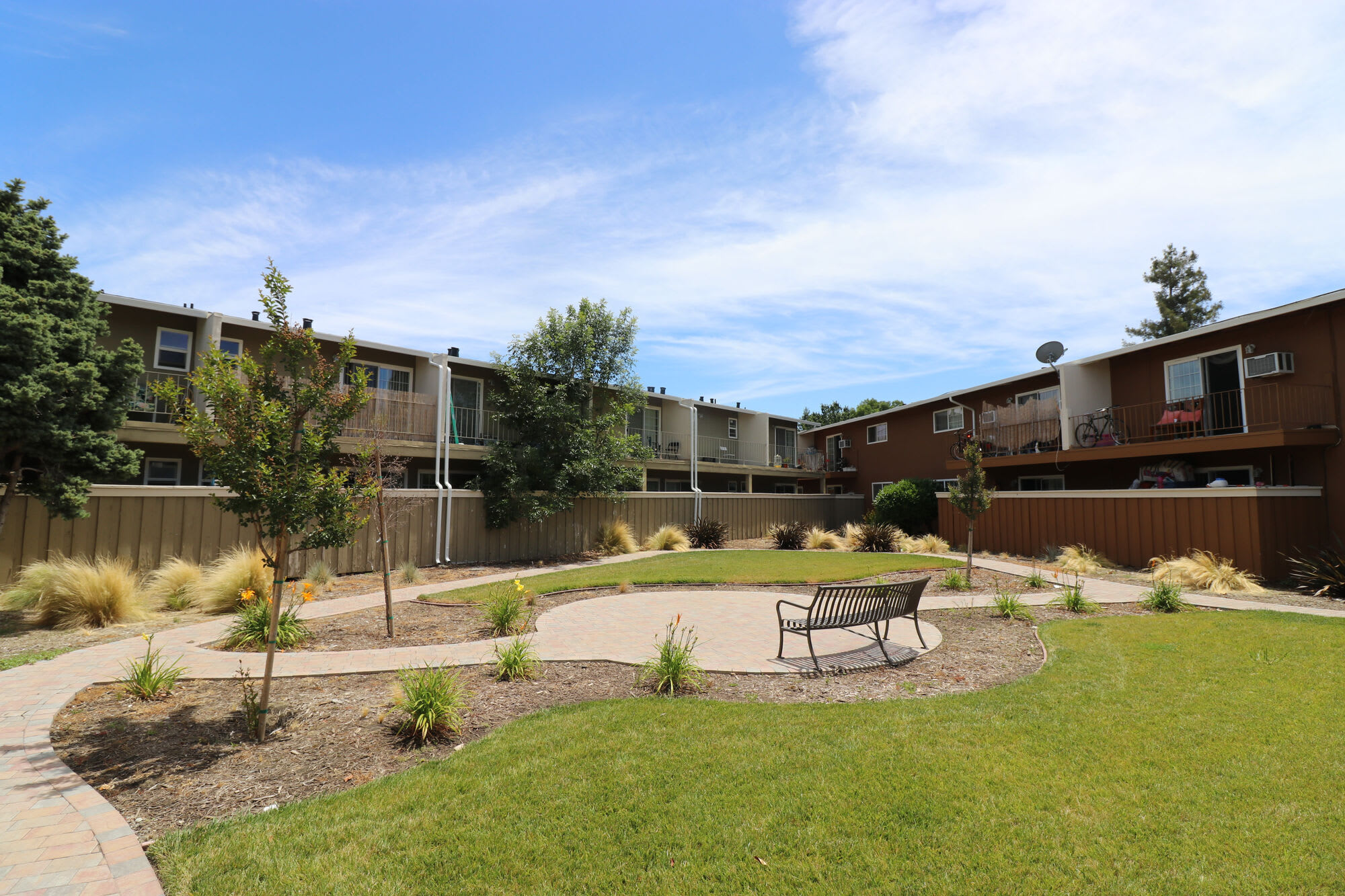Mountain View Apartments – photo 5