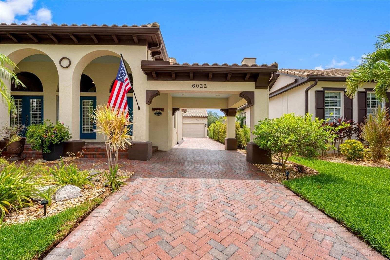 6022 BEACON SHORES Street – photo 4