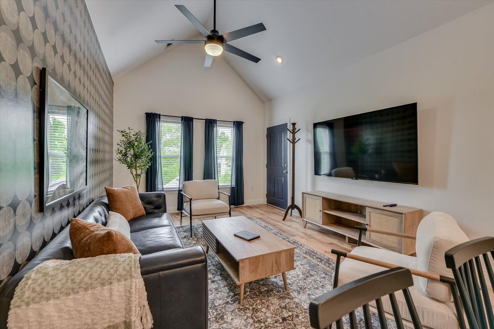 351 Landing Drive – photo 4