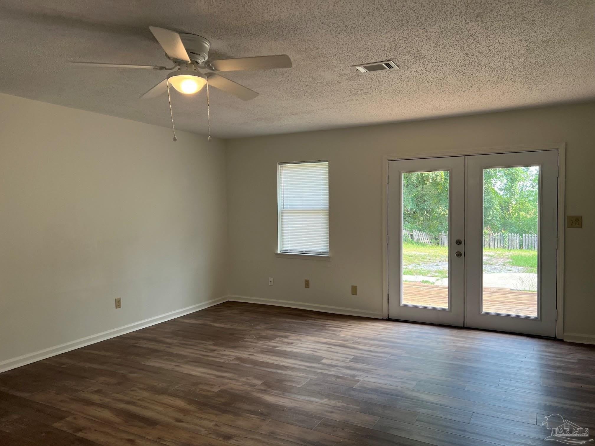 3244 Maplewood Dr – photo 4