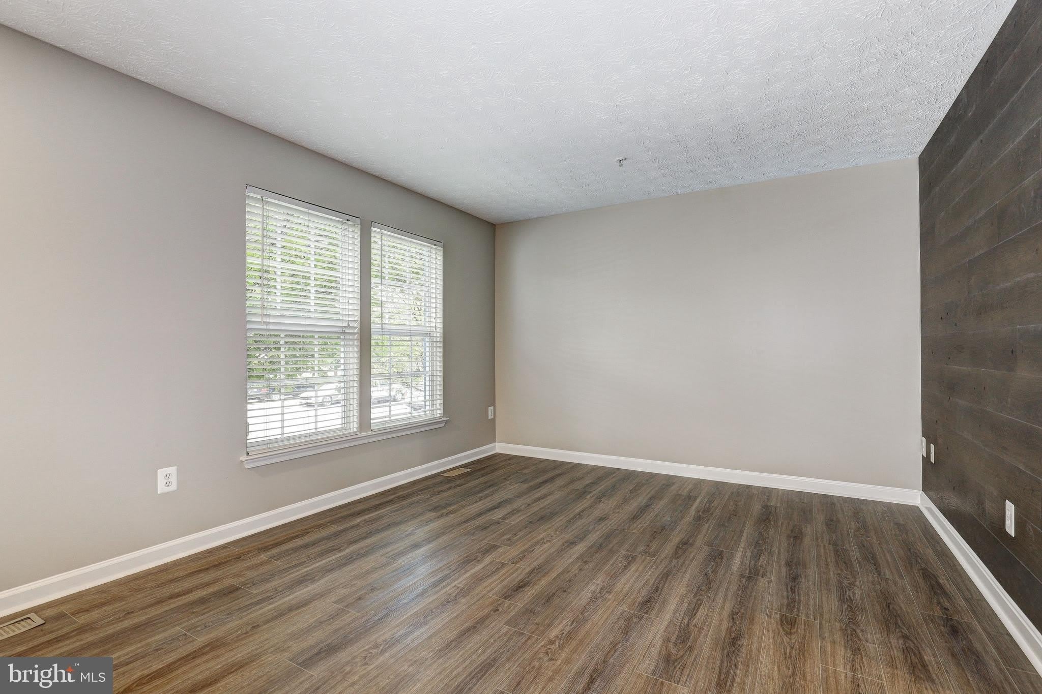 9306 VANGUARD Court – photo 3
