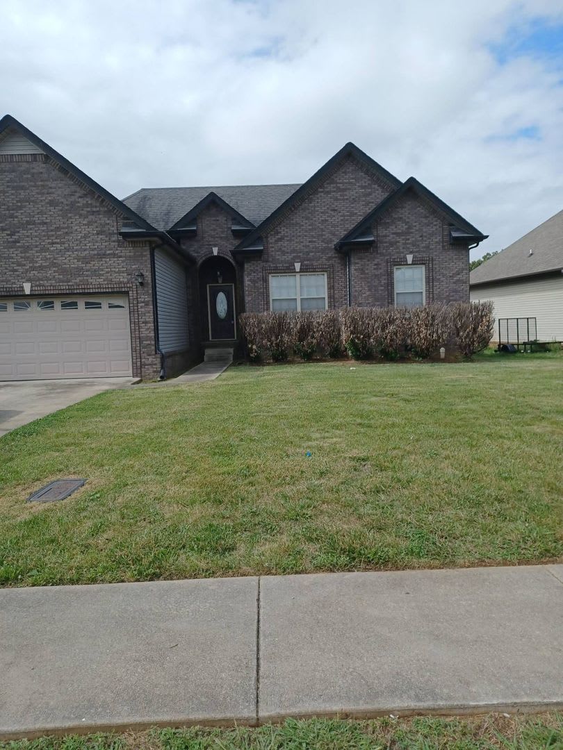 3 Bedroom 2 Bathroom Home!! – photo 4