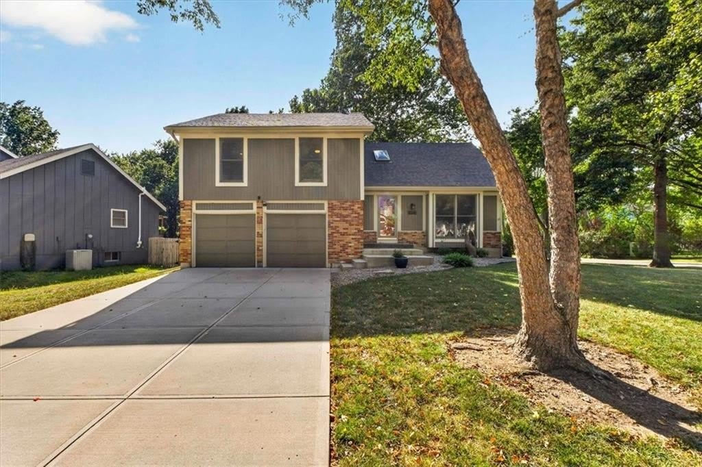 9002 SWARNER Drive – photo 1