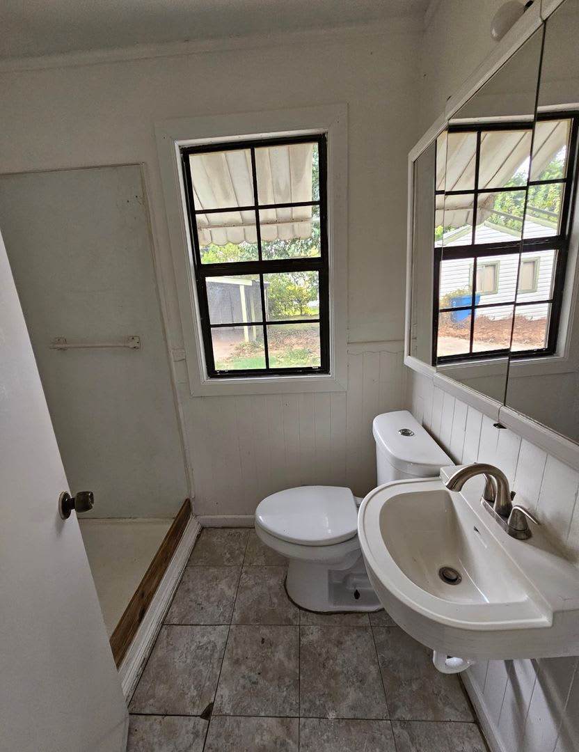 3 Bedroom House Available – photo 2