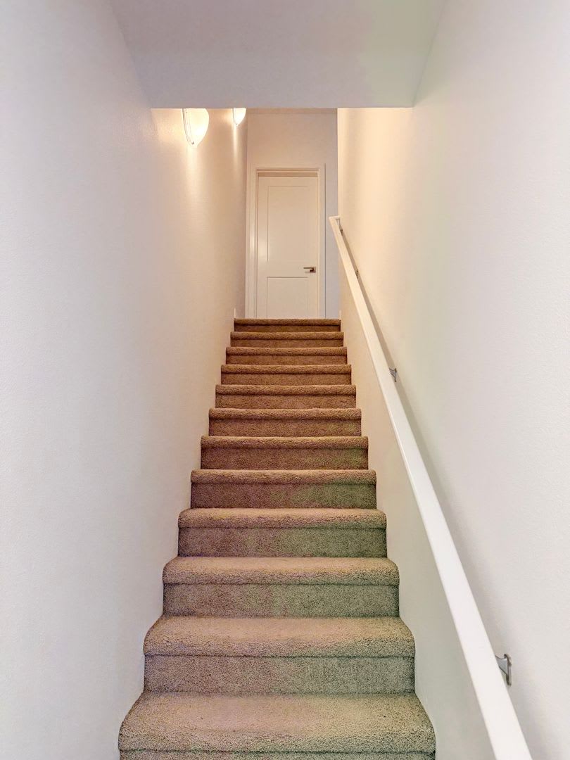 Modern Bellevue Townhome with Private Top-Floor Loft Suite & Rooftop Deck – photo 4