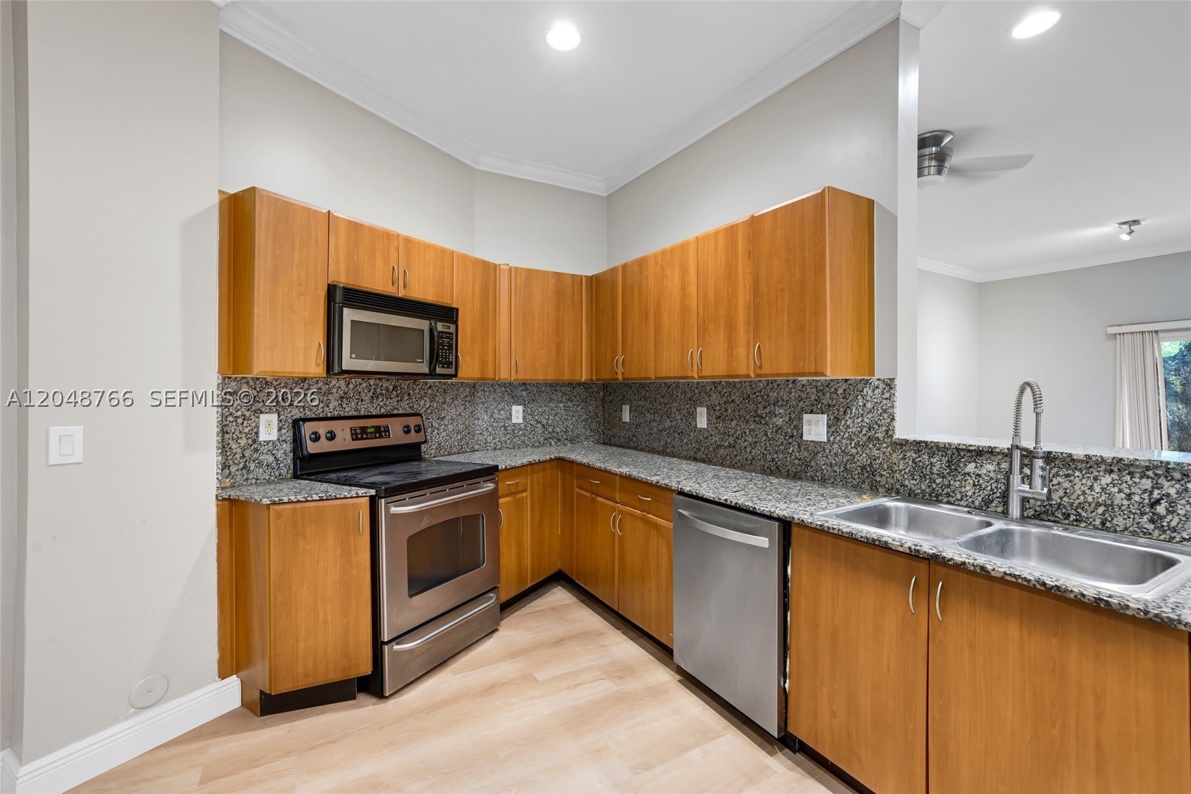 2929 SW 18th Ter – photo 2