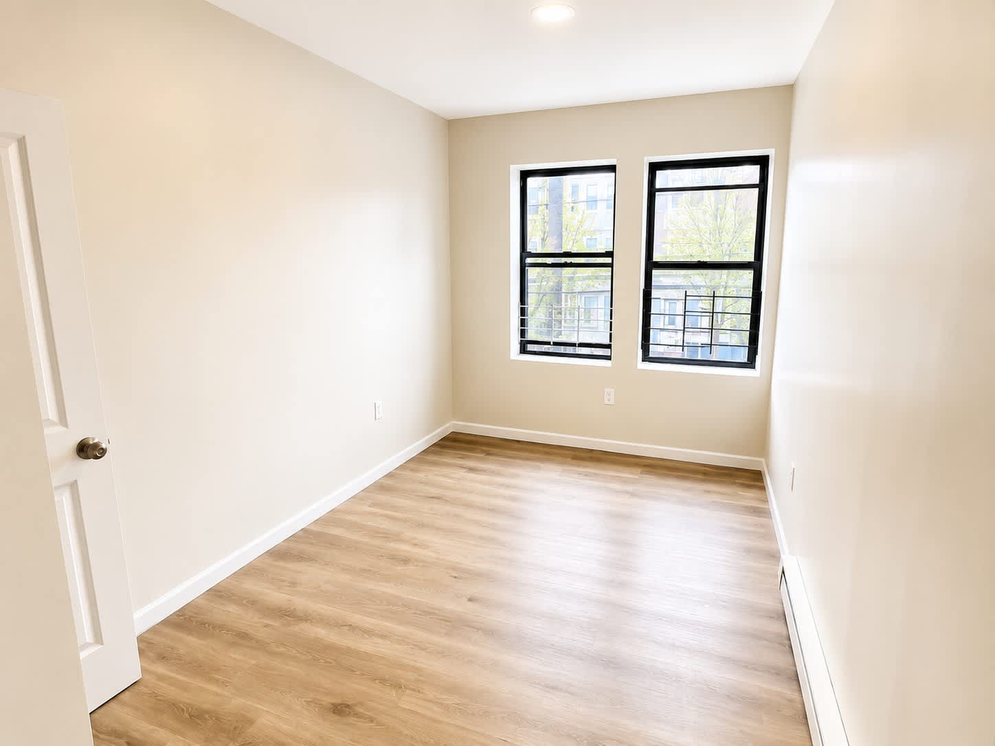 383 385 Avon Avenue – photo 3