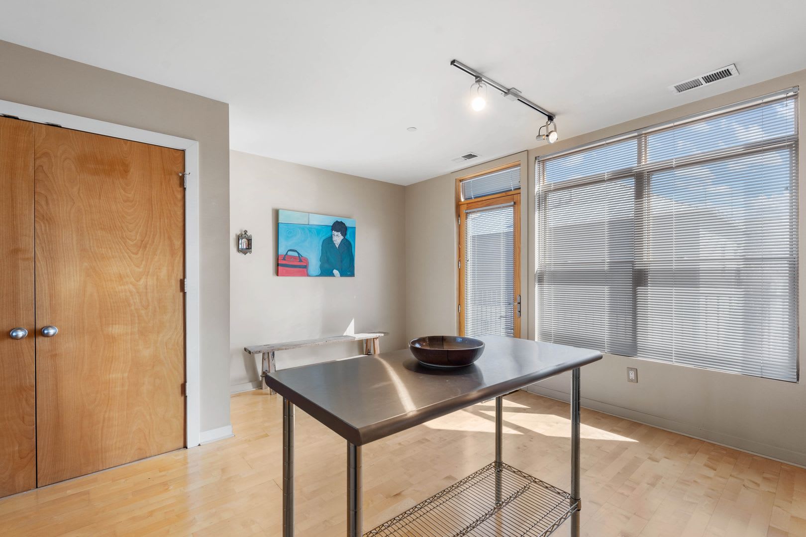Luxury Furnished Loft on Broadway – photo 5