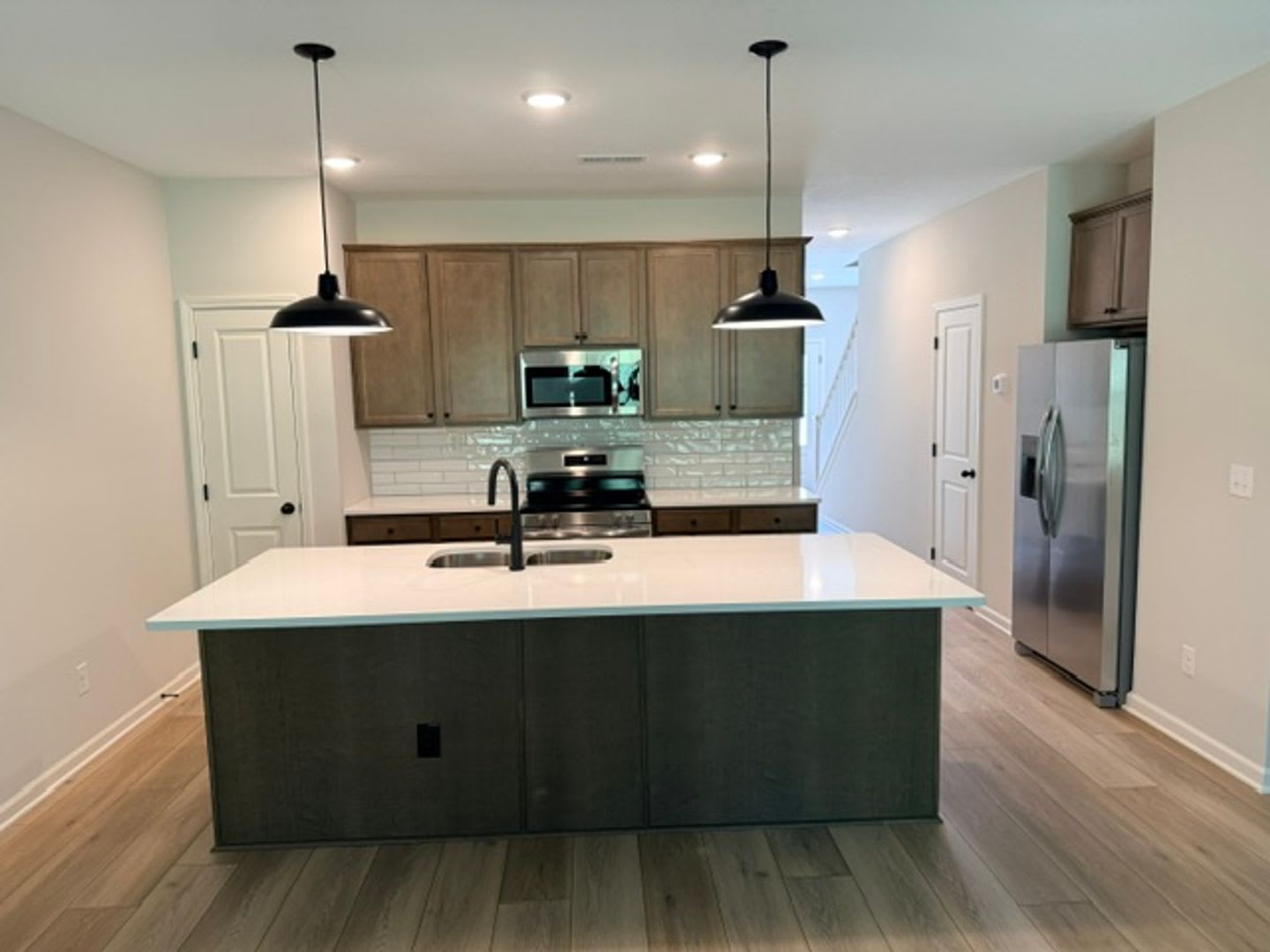 Knoxville 37931 Brand New Townhome 2026 Build 3 Bedrooms 2 5 Baths And A 1 Car Garage – photo 4