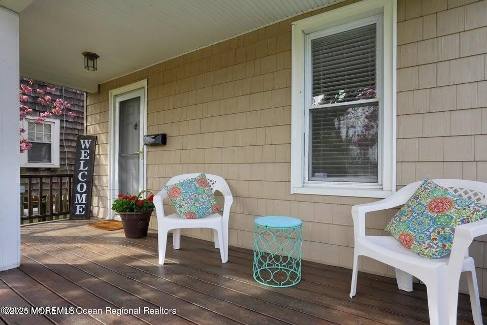 612 Sylvania Avenue – photo 5