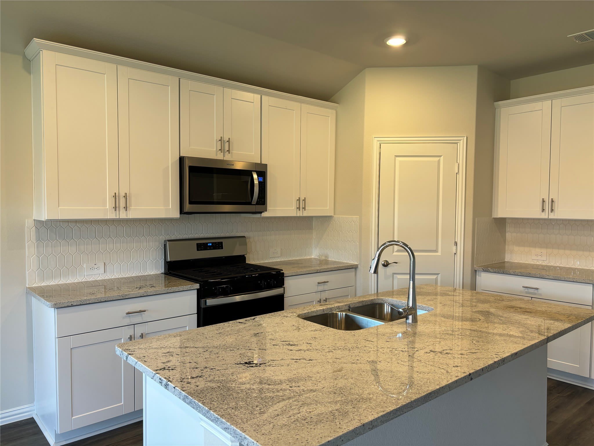 3814 Meredith Drive – photo 5