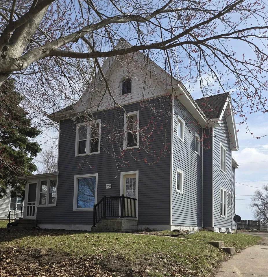 708 Park St – photo 1