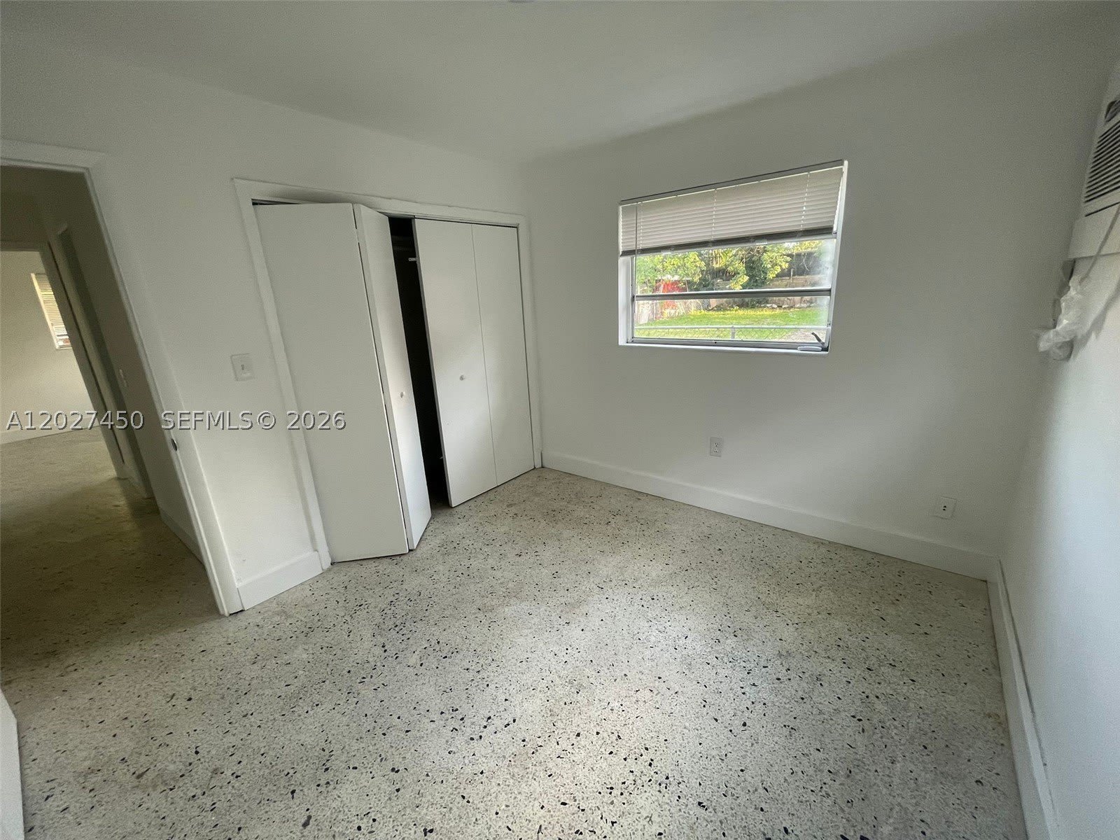 1032 SW 10th St – photo 3