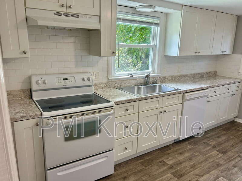3089 Washington Pike – photo 3
