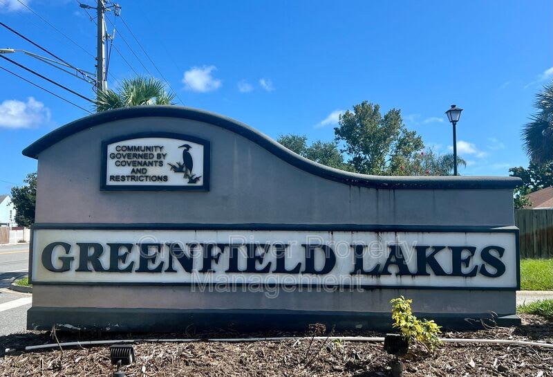 13140 Staffordshire Drive S – photo 2