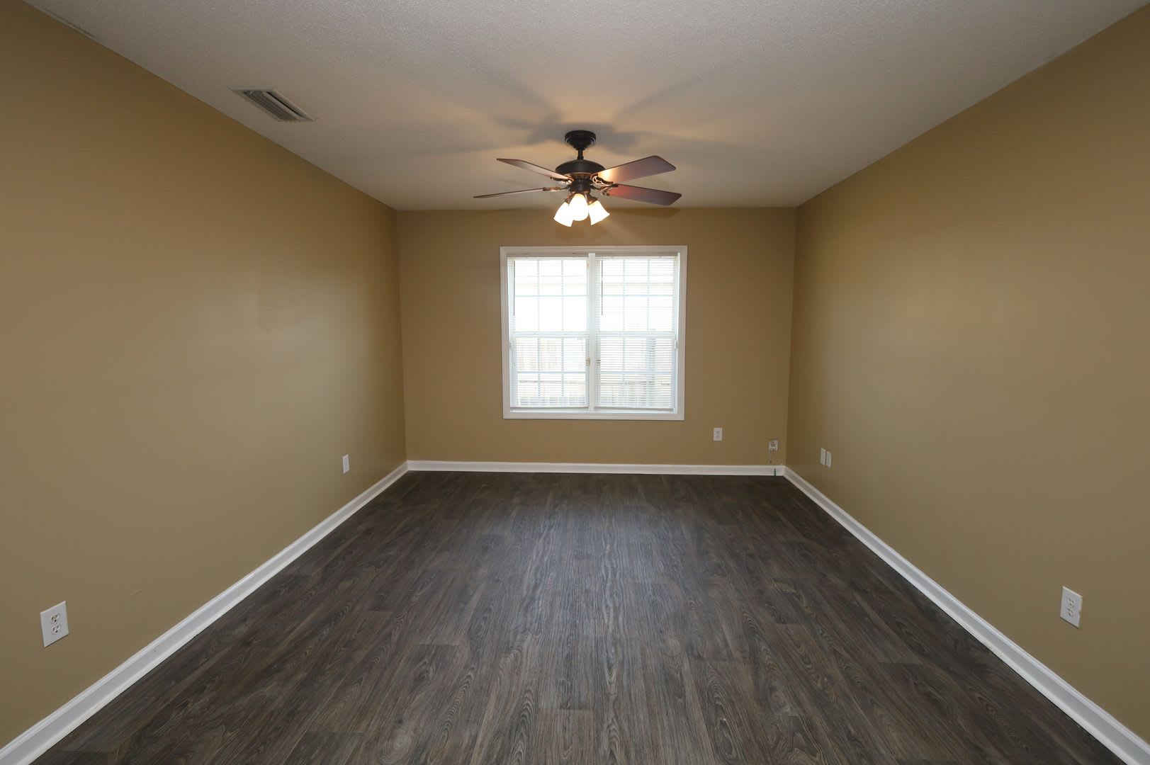 1728 Eli Pl Hvp – photo 2