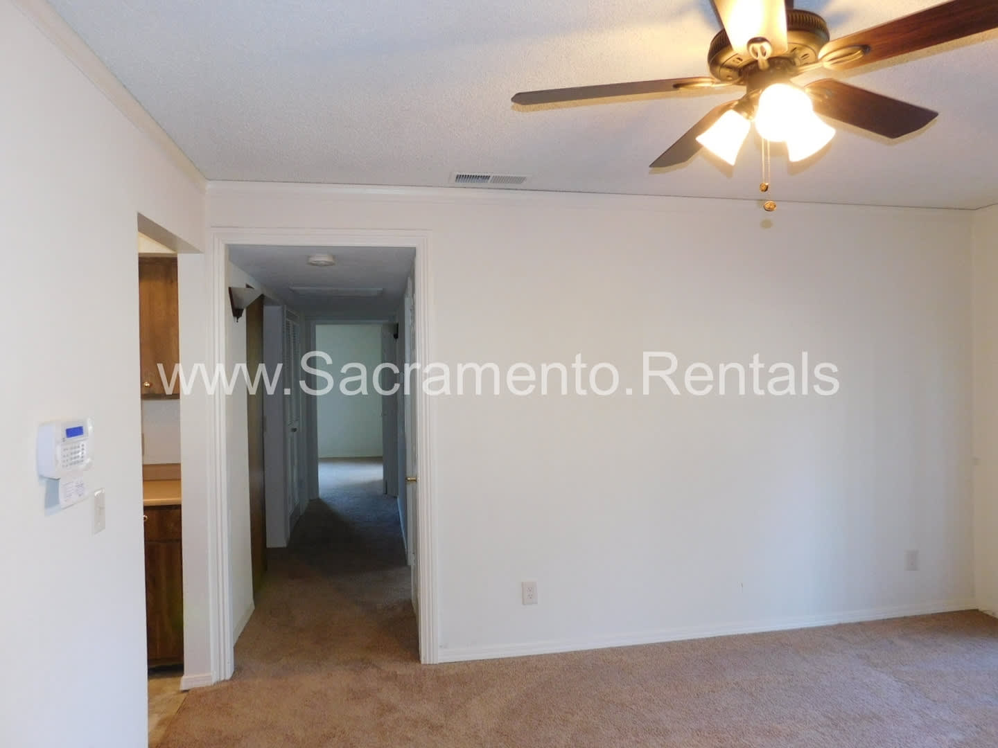 Very Nice 2bd/1+ba Condo in Gated South Natomas Community! – photo 5