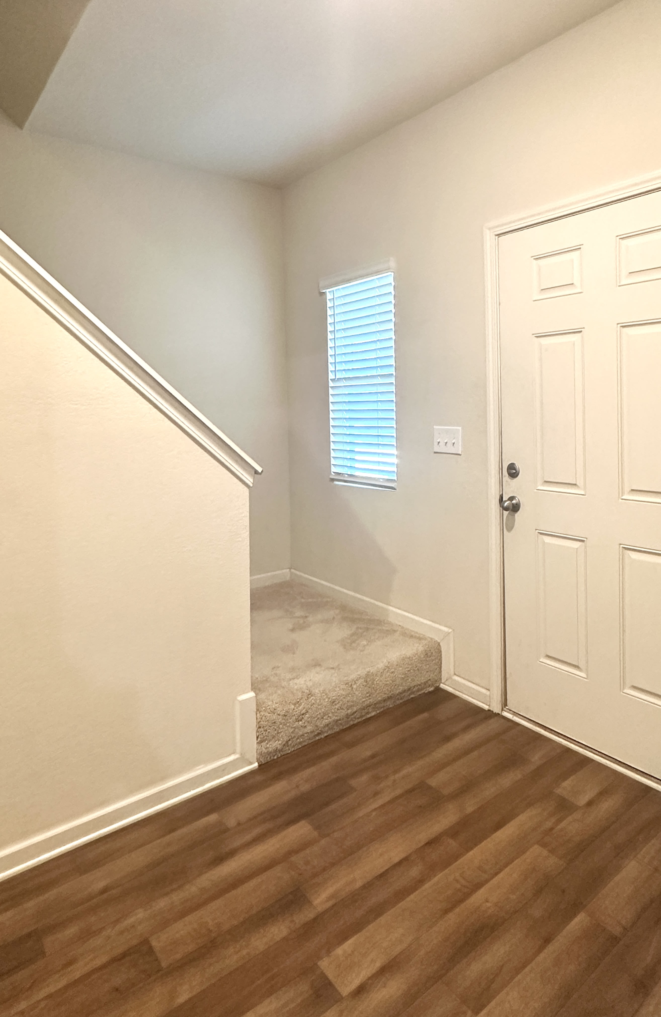 916 Independence Ave – photo 3