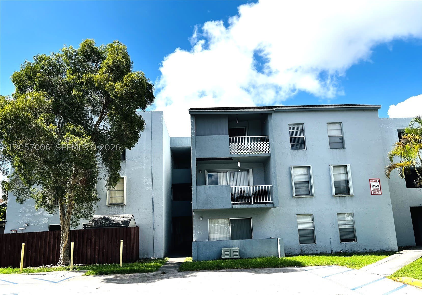 6195 W 18th Ave – photo 1