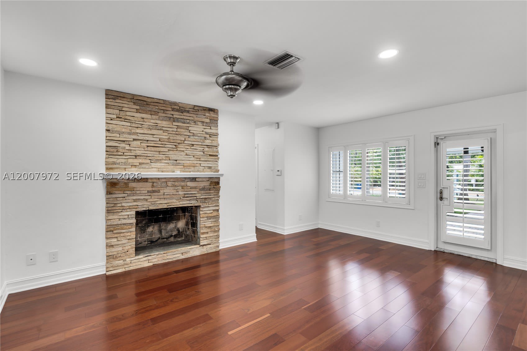 720 Ne 17Th Ter – photo 4