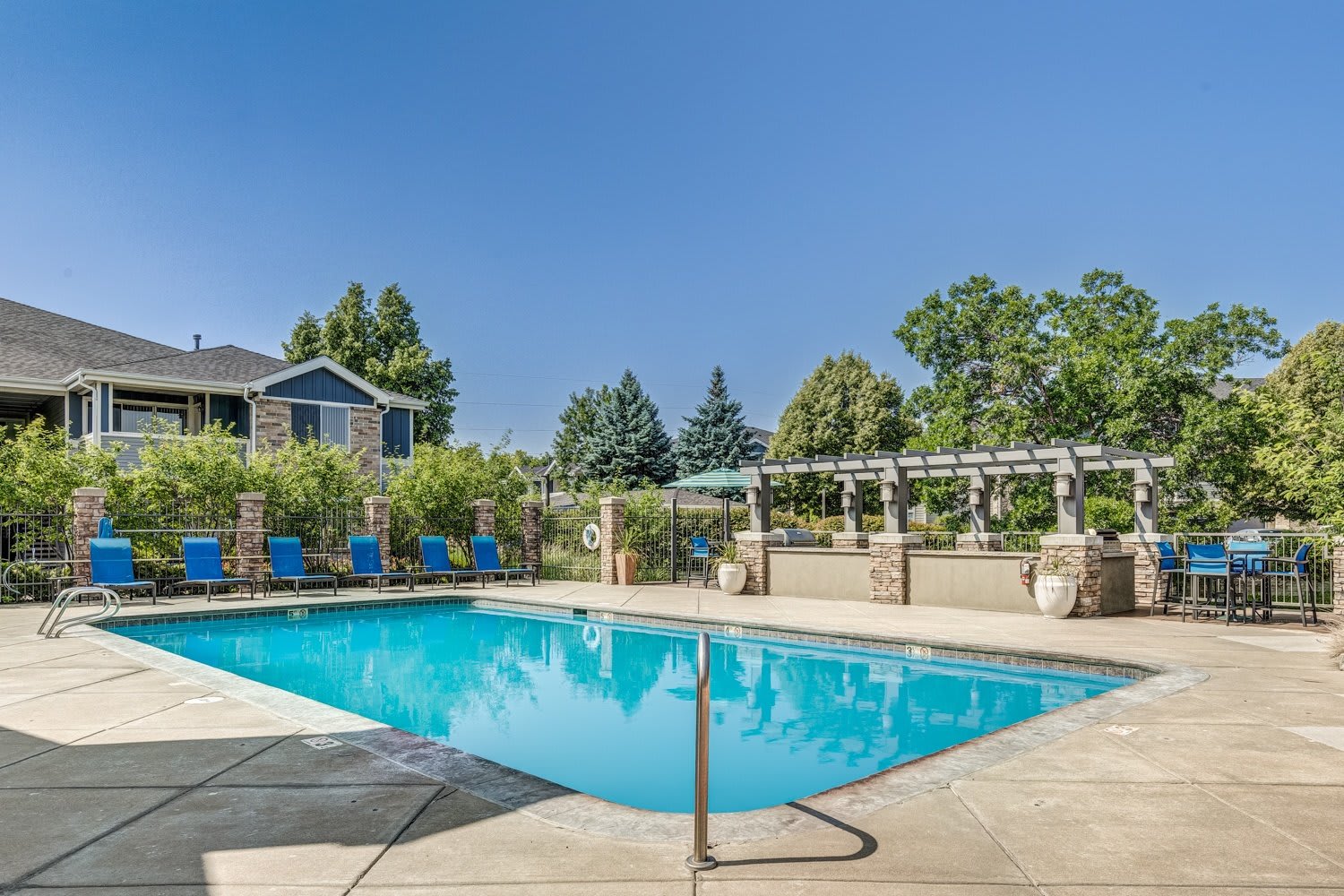Pavillions At Silver Sage – photo 1