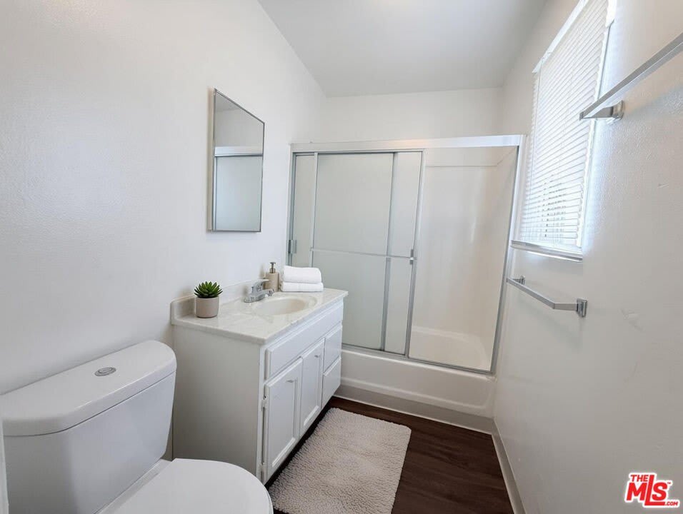 1137 W 36th Pl – photo 5