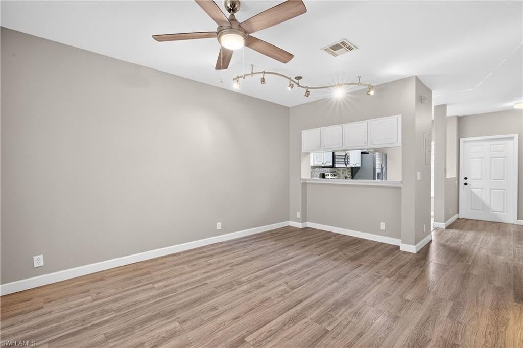 8289 Pacific Beach Dr – photo 4