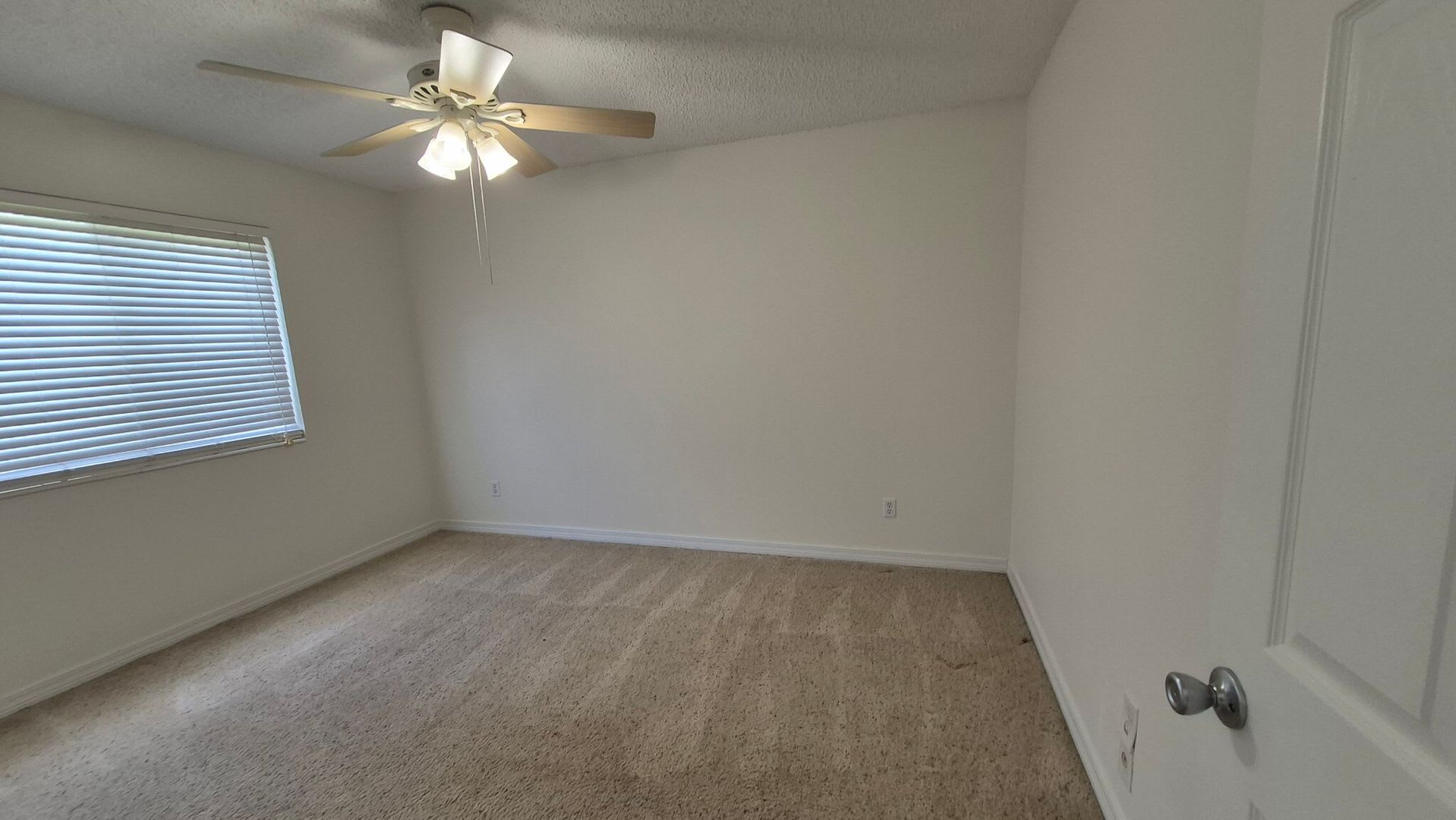 Fabulous 2 story home in Bay Meadows – photo 3