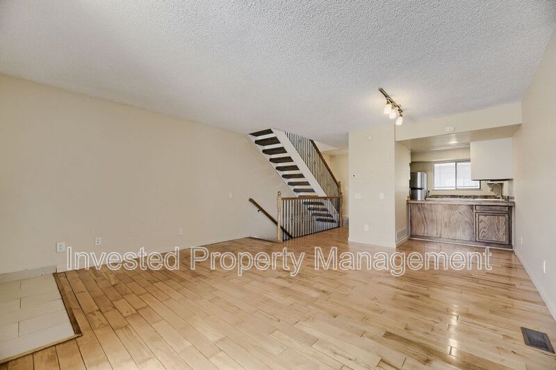 262 S Oman Rd – photo 2