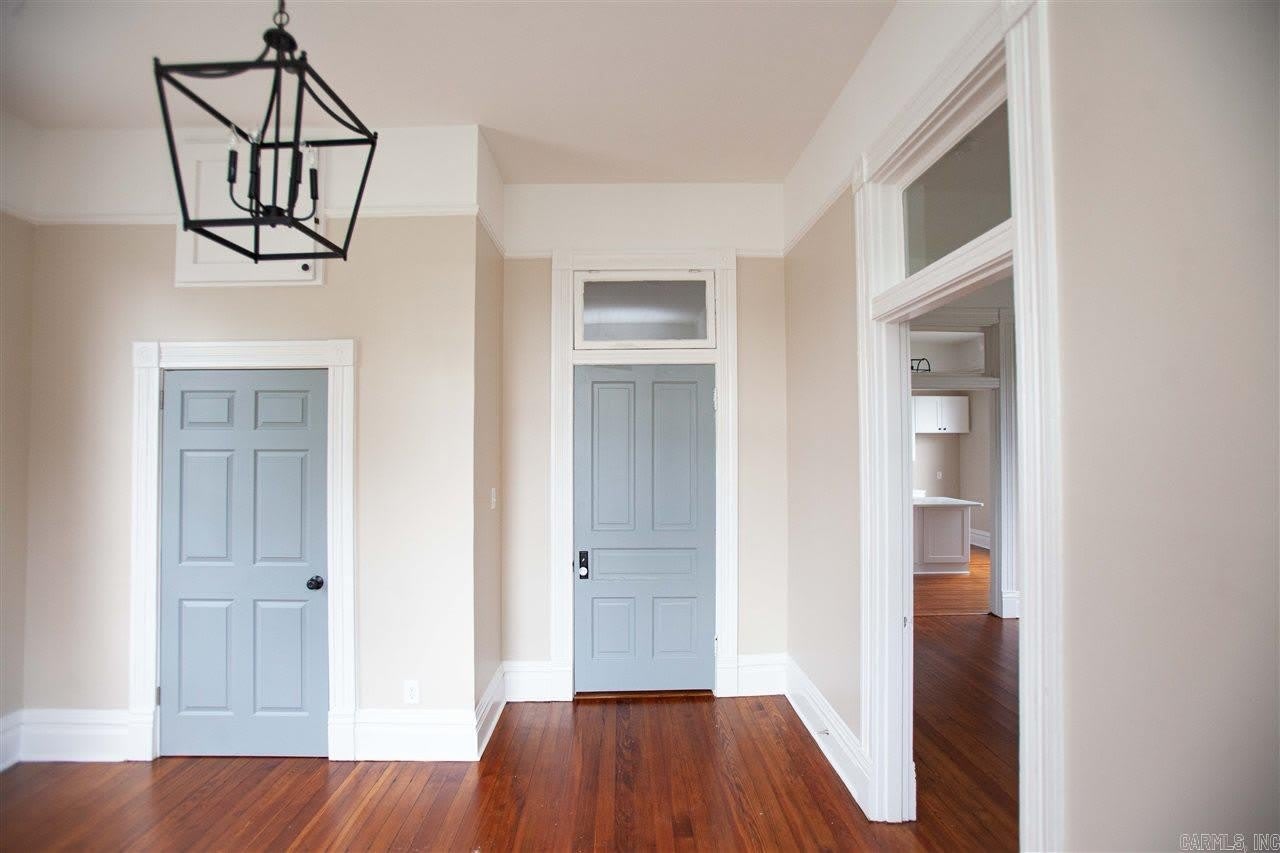 1510 Park Lane – photo 4