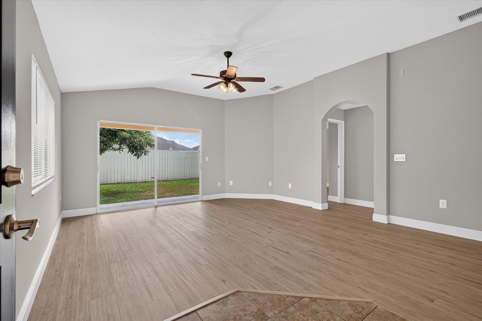 Updated 3 Bedroom Home with 2-Car Garage + Fully Fenced Yard – photo 4