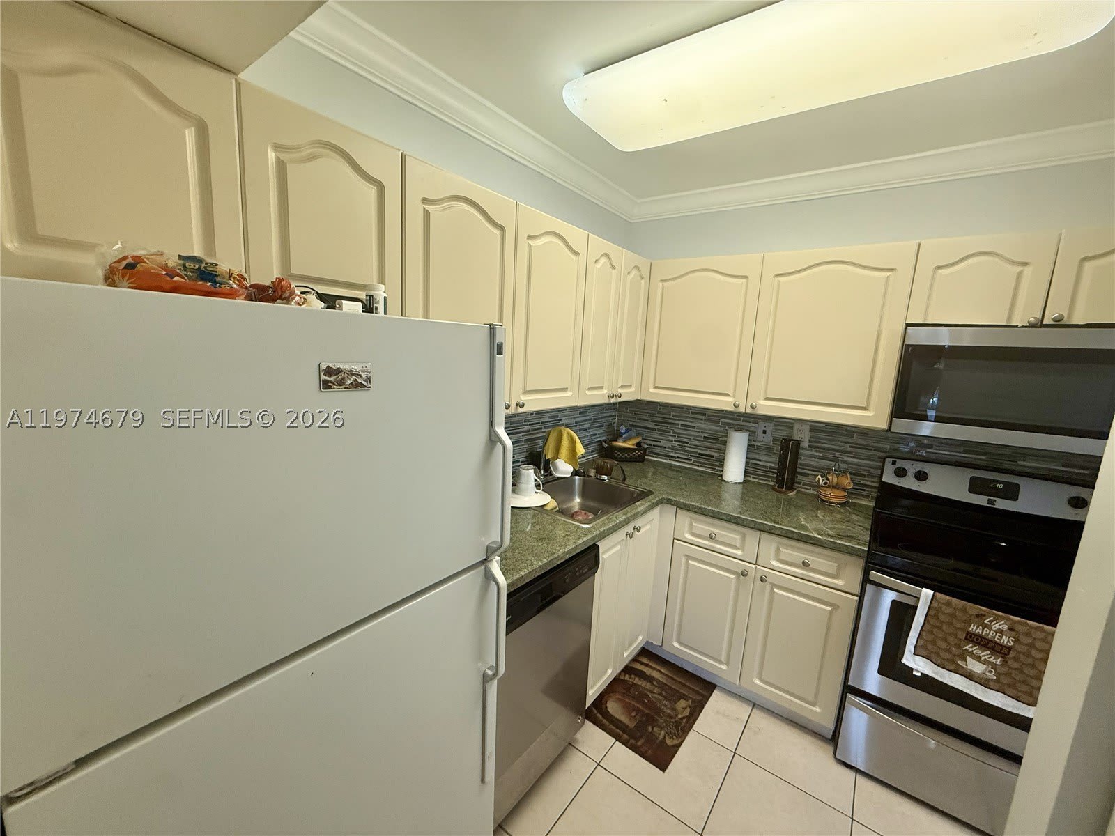 10413 N Kendall Dr – photo 4