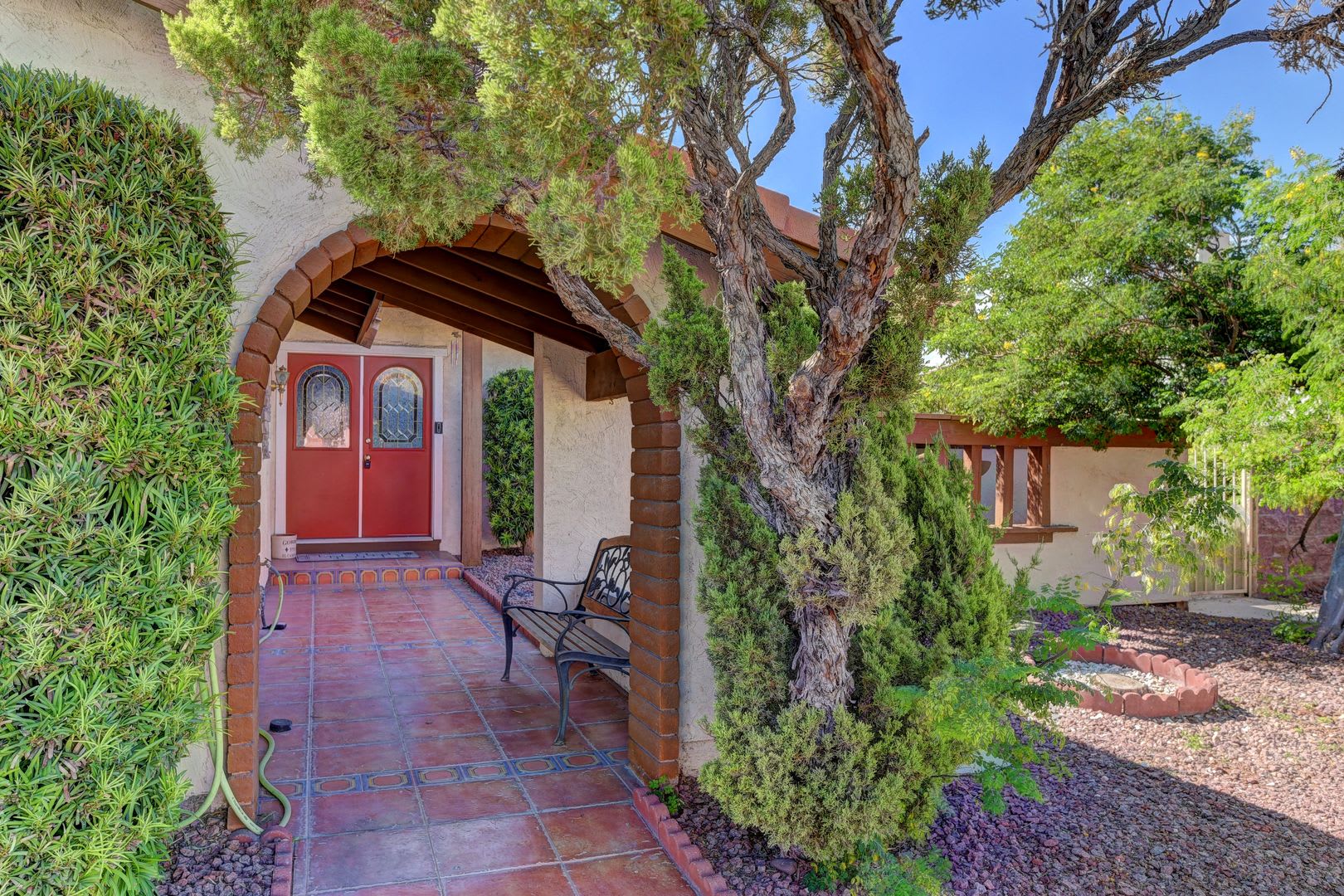 Discover This 4 Bedroom 2 5 Bath Historic Beauty In The Heart Of Spring Valley Where Old Vegas Charm Meets Modern Comfort – photo 4