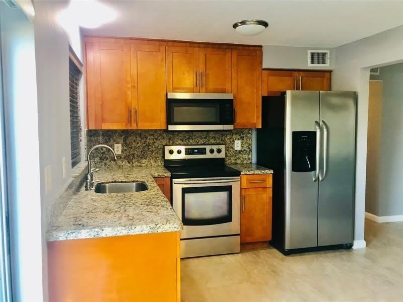 1449 N 14 – photo 2