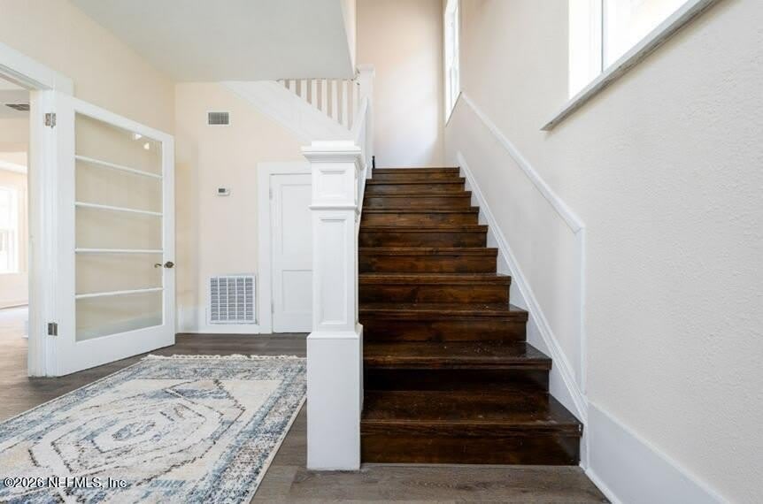 340 W 6TH Street – photo 2