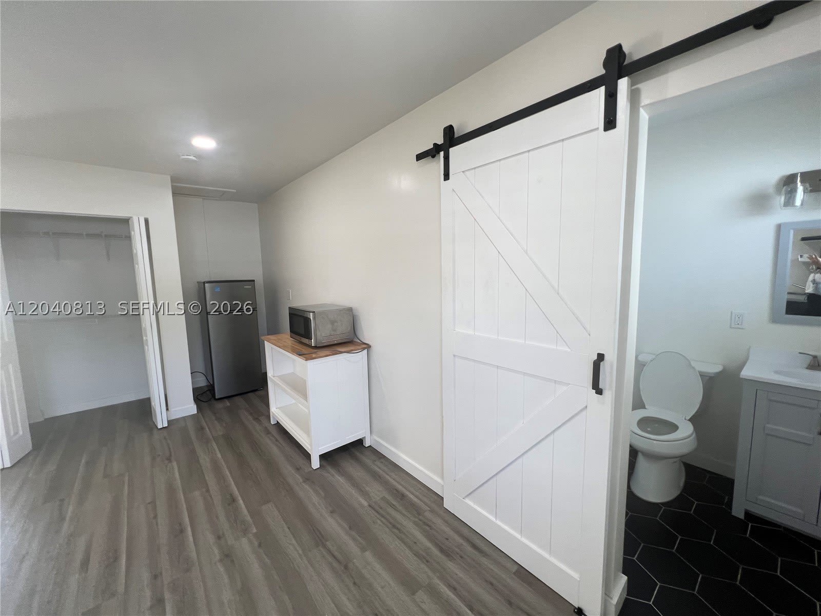 1015 SW 4th Ave – photo 2
