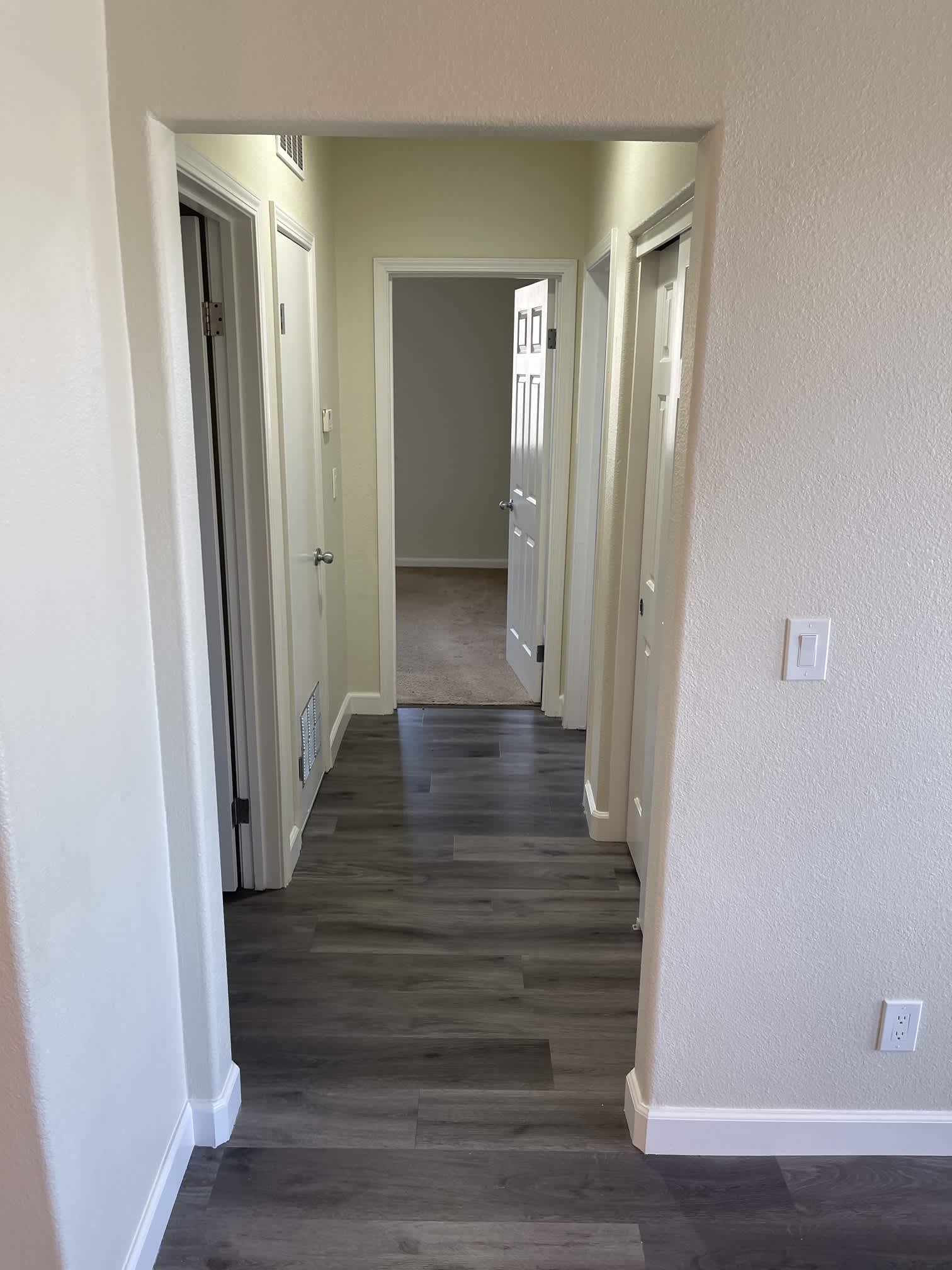 1048 Prospect Avenue – photo 5