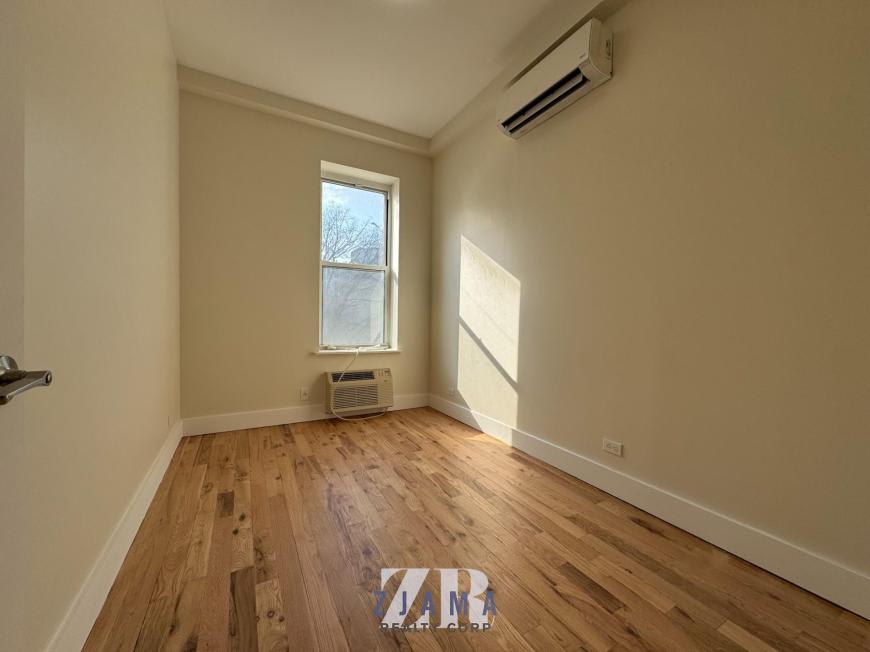 735 Rogers Avenue – photo 3