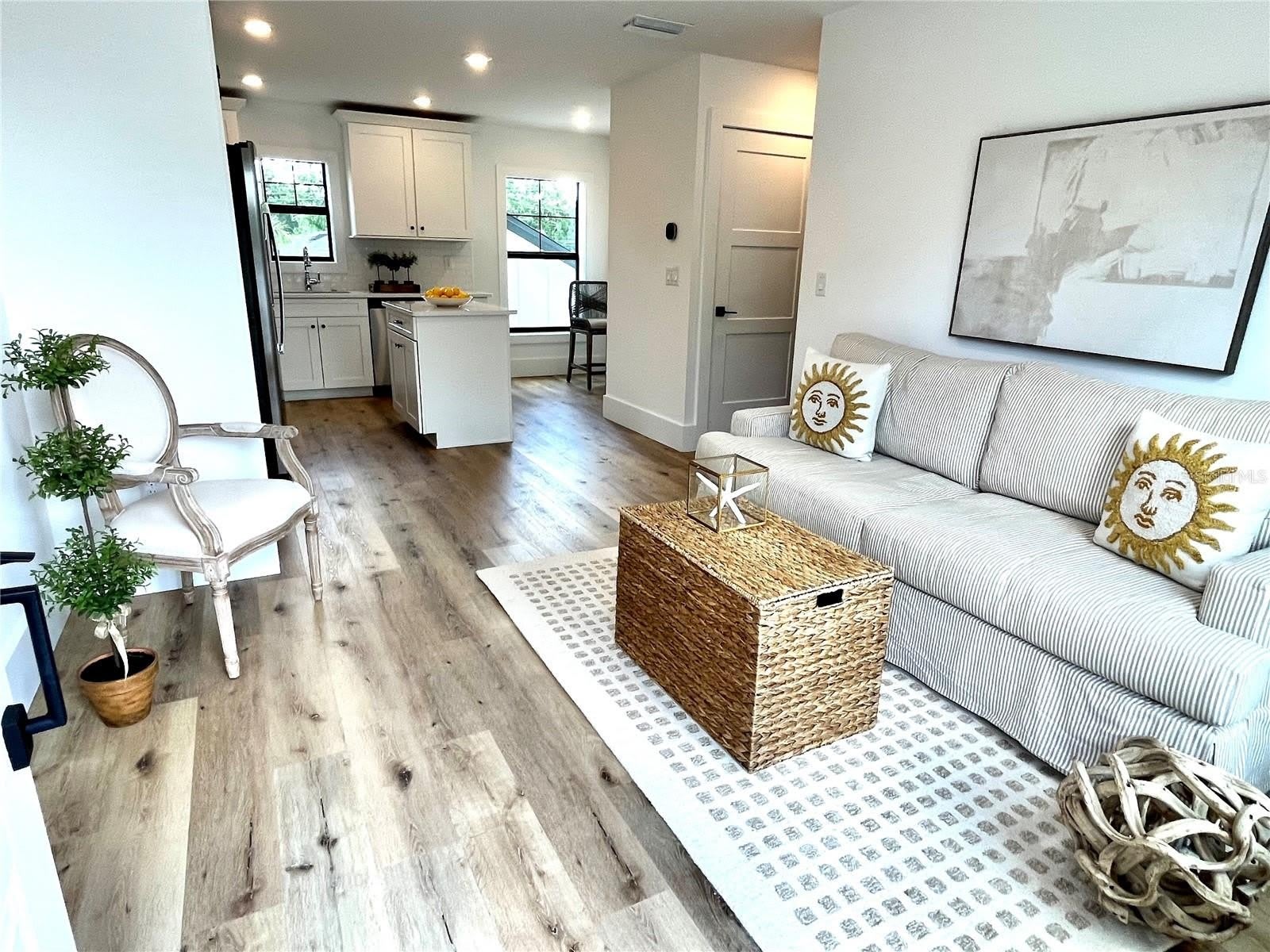 806 S JEFFERSON Avenue – photo 2
