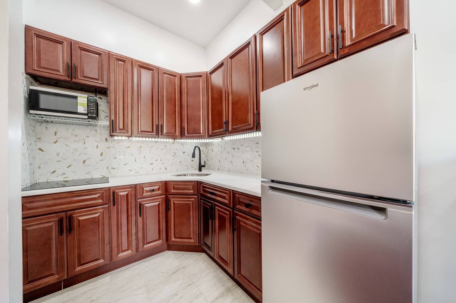 211 W 122nd Street – photo 3