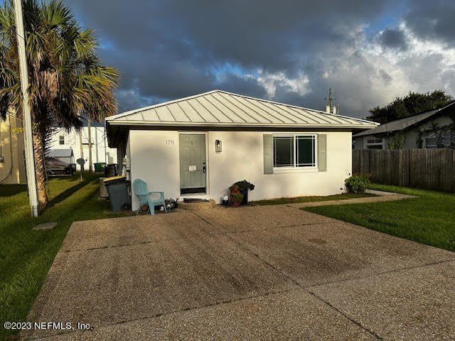 1711 NALDO Avenue – photo 1