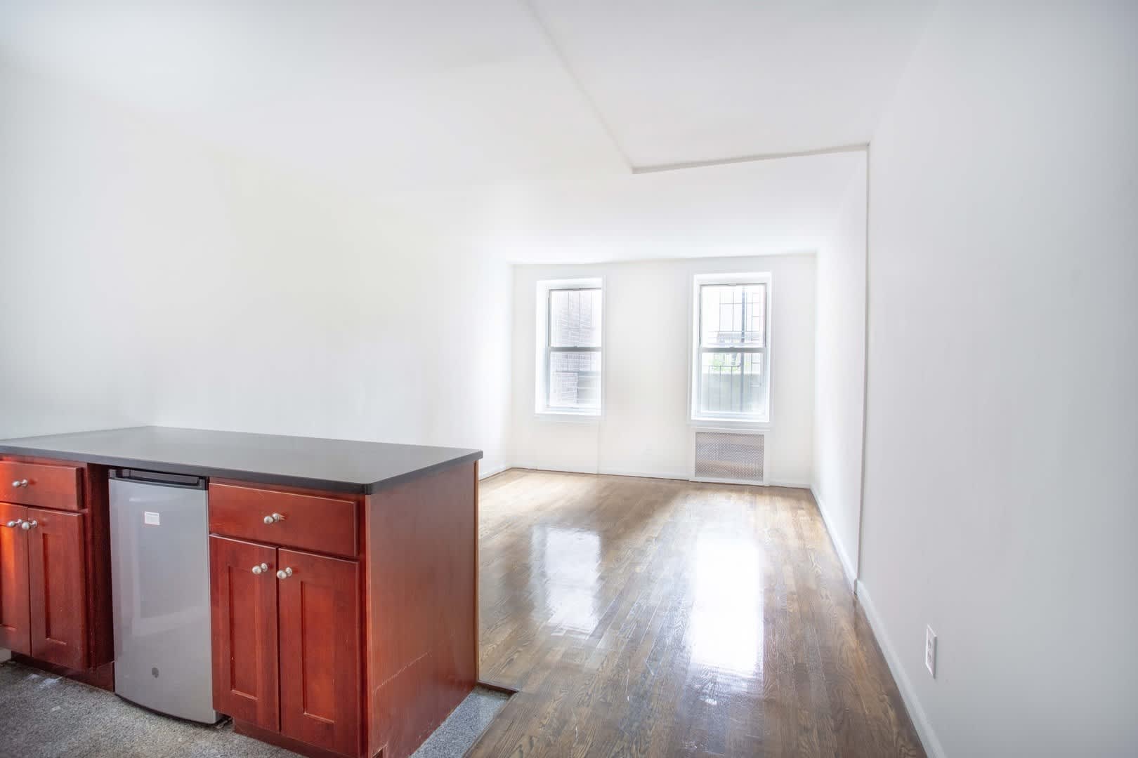311 East 25th Street – photo 5