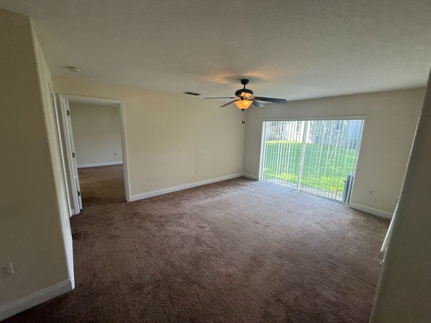960 Chase 5 Bd/2.5 Bath-Winter Garden – photo 4