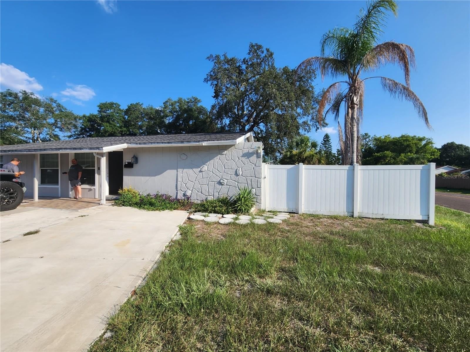 8518 Woodlake Drive – photo 1