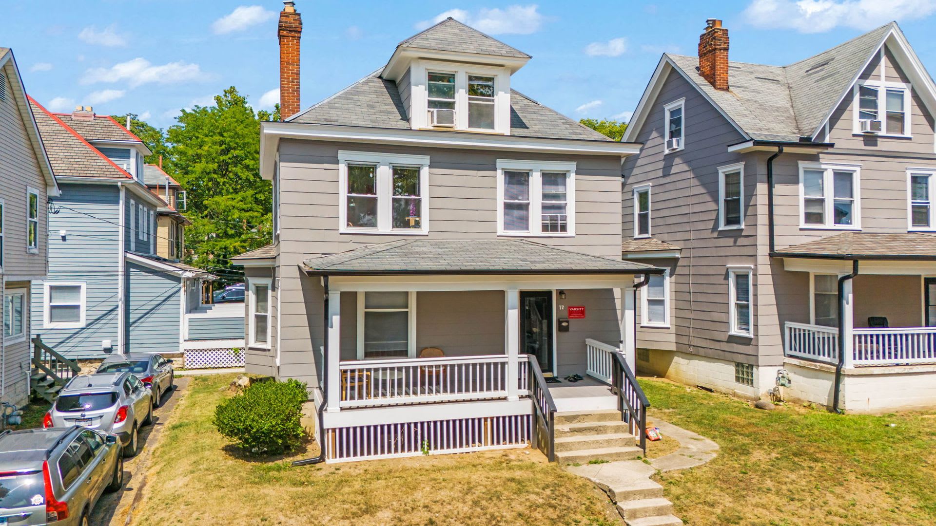 Ultimate 6 Bedroom House With Amazing Front Porch – photo 3